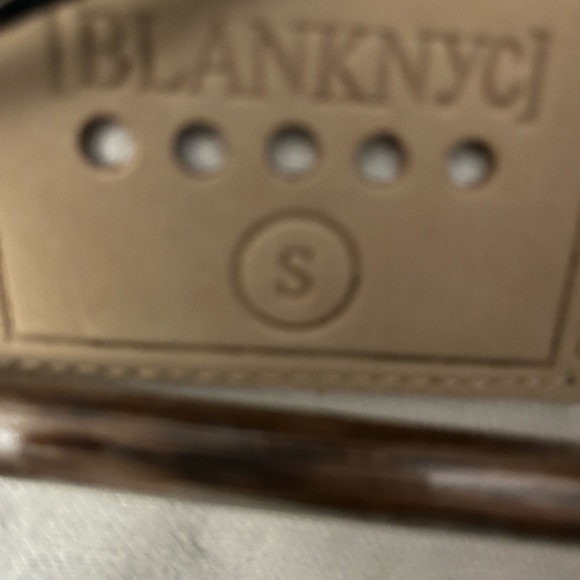 NWT Blank NYC denim jacket with knit sleeves size S - Picture 6 of 10